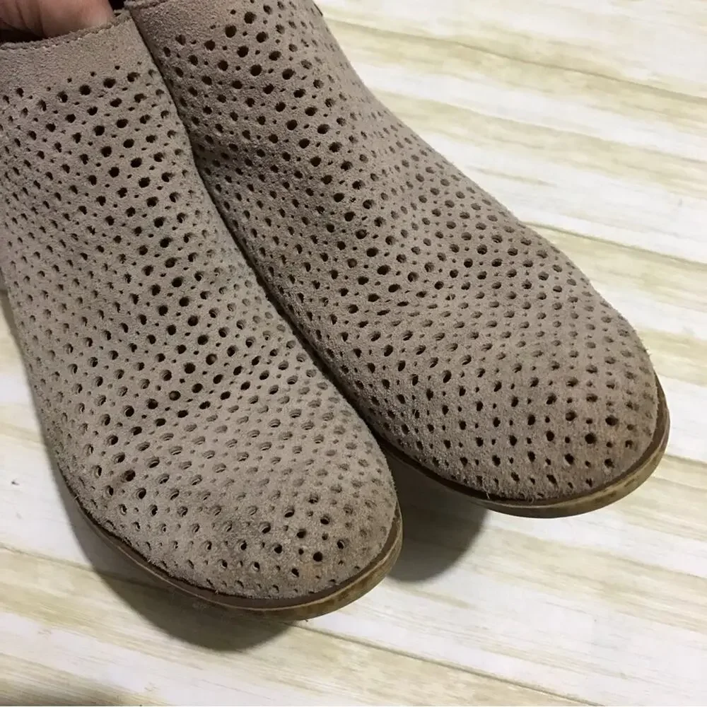 Lucky Brand Gray Tan Leather Suede Perforated Cut Out‎ Ankle Boots Booties 8.5